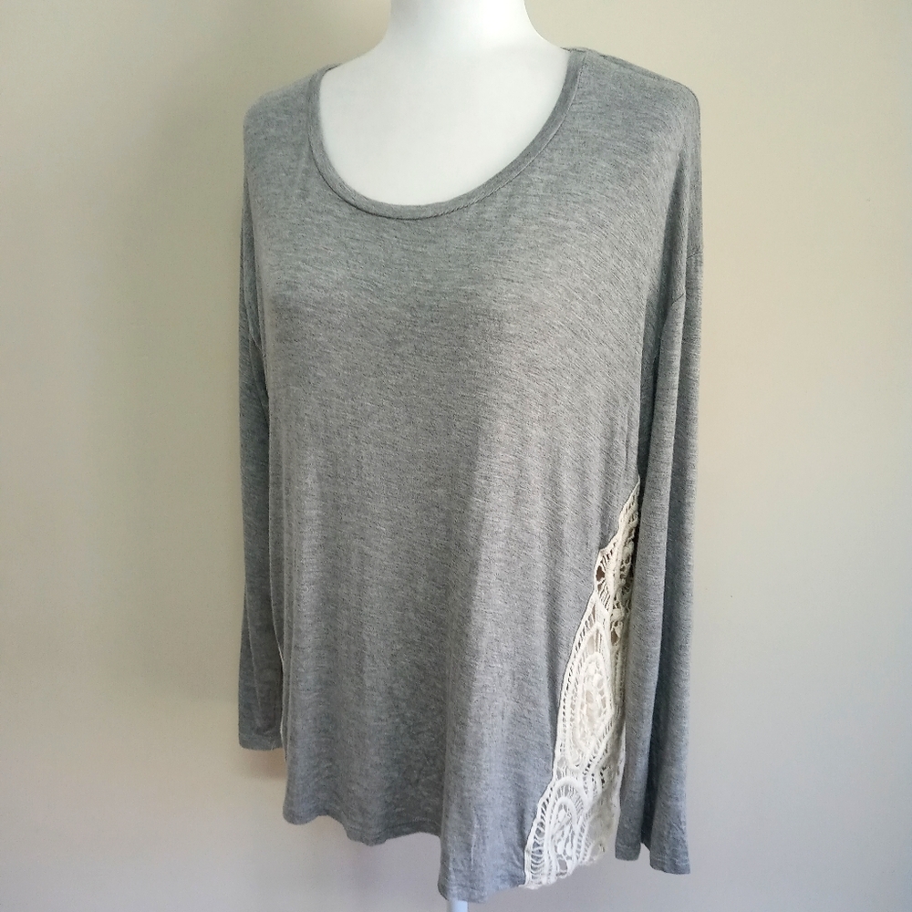 Hem & Thread Gray Long Sleeve Crochet Sides scoop
